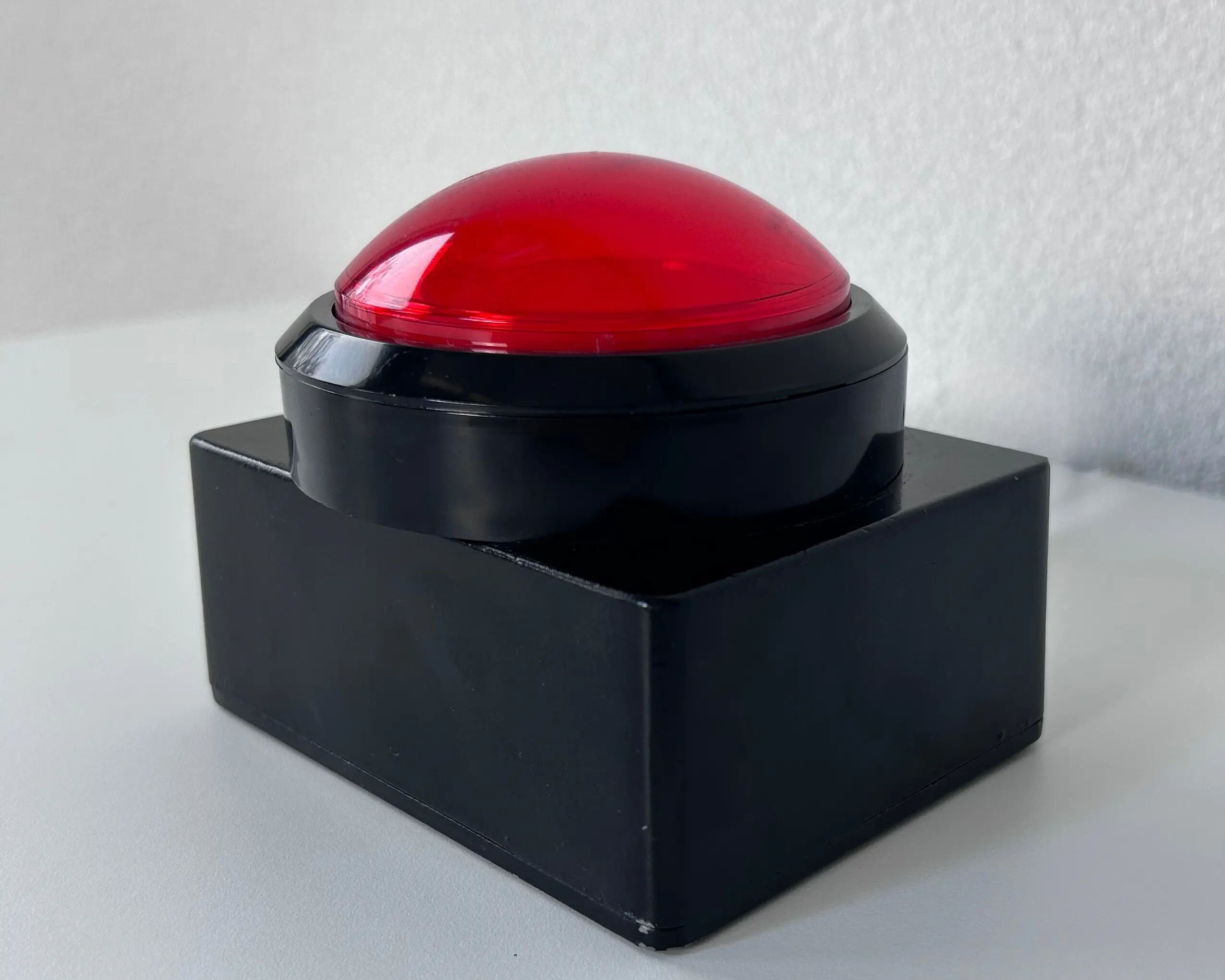 Alert-red-button